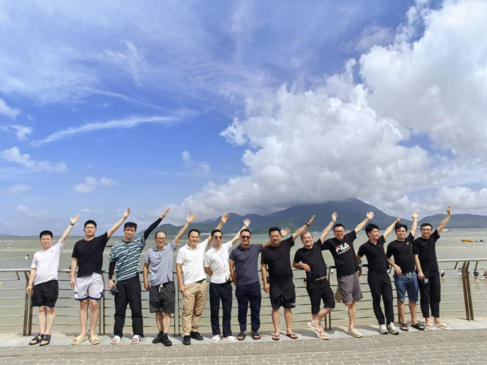 “激情沙灘 游輪出海”2024億天凈化年中會(huì)議暨團(tuán)建活動(dòng)圓滿結(jié)束!