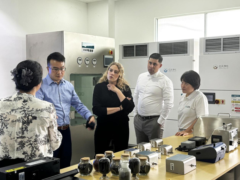 Purafil高層領導一行到訪億天凈化,深化戰略合作