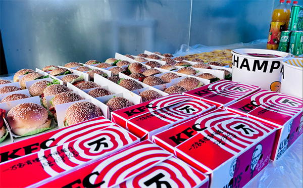 春日有約,共慶生辰|億天凈化第一季度員工生日會